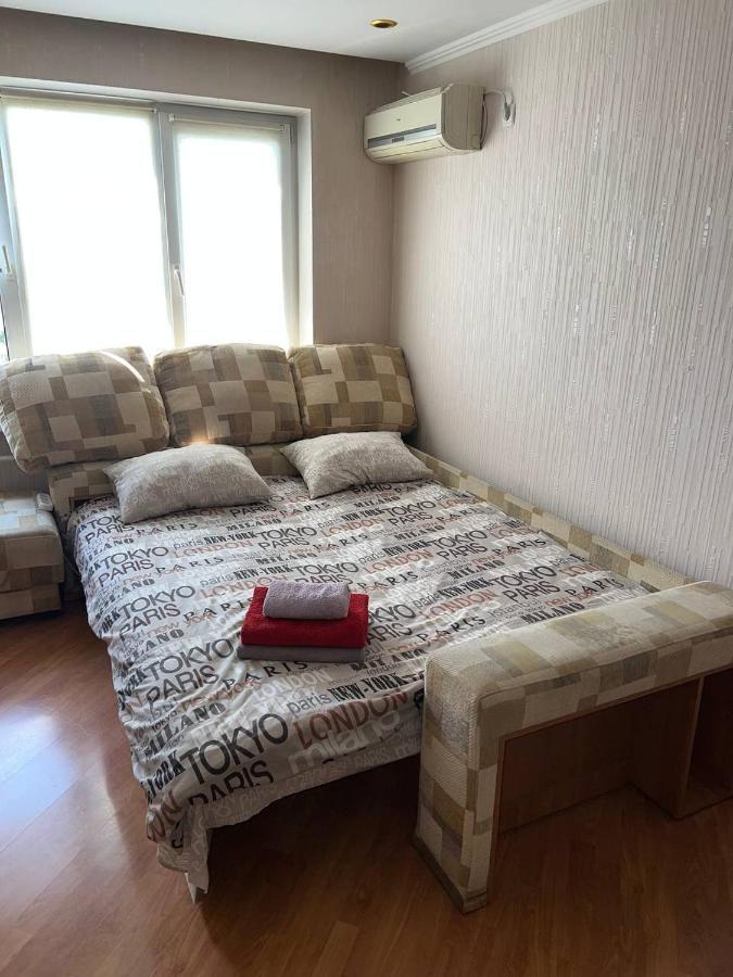 Двокімнатна Квартира На Архипенко Kiev Buitenkant foto